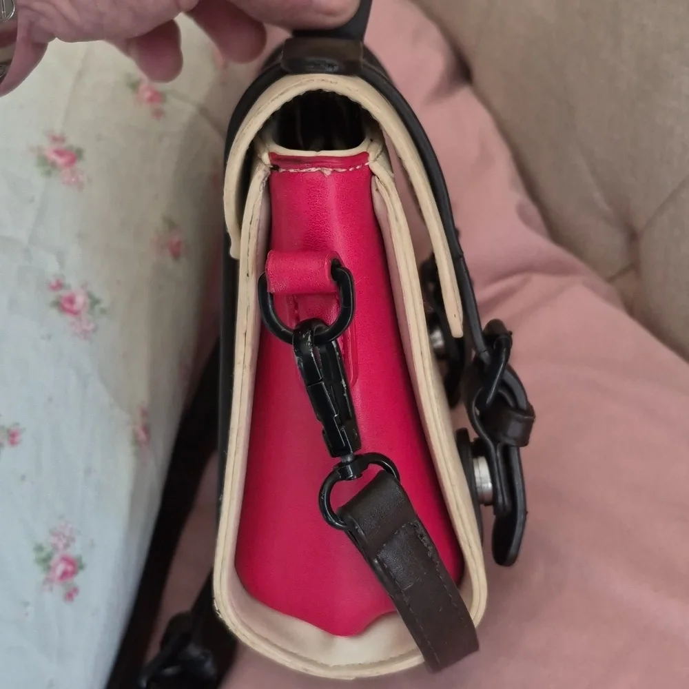 Pixie Mood Steph Vegan Leather beige/red Top Handle Boxy Crossbody Shoulder Bag - Picture 8 of 16
